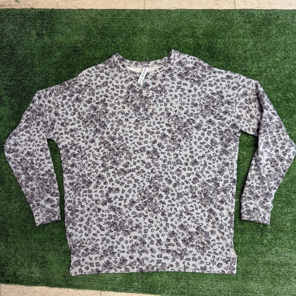 Athleta Studio to Street Print Sweatshirt in Heather Grey Libra, Size M - Picture 2 of 8